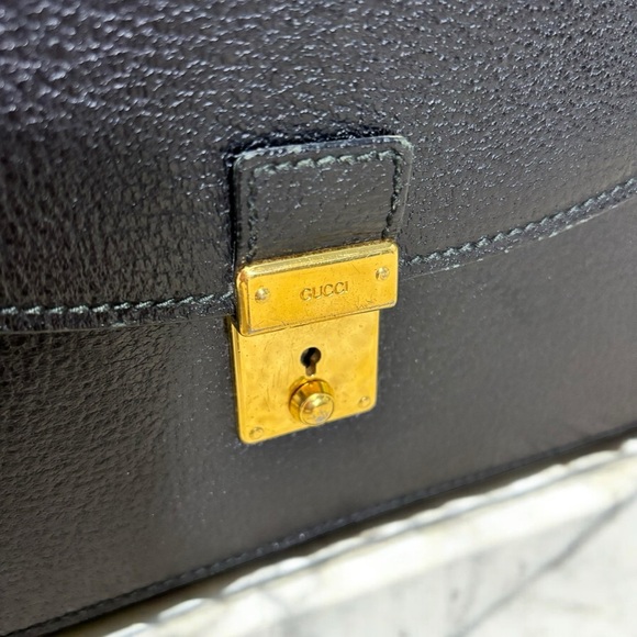 Vintage GUCCI Envelope Flip Lock Wristlet Clutch - Picture 2 of 12